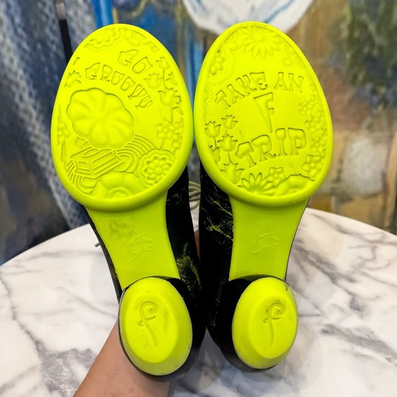 John Fluevog Waymouth Lace Up Go Groovy Neon Yellow Leather Shoe 7 GUC - Picture 8 of 9